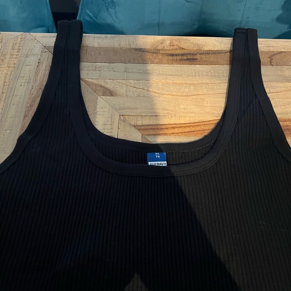 Lot of 4 Old Navy Fitted Square-Neck Ultra-Cropped Rib-Knit Tank Tops - Picture 3 of 6